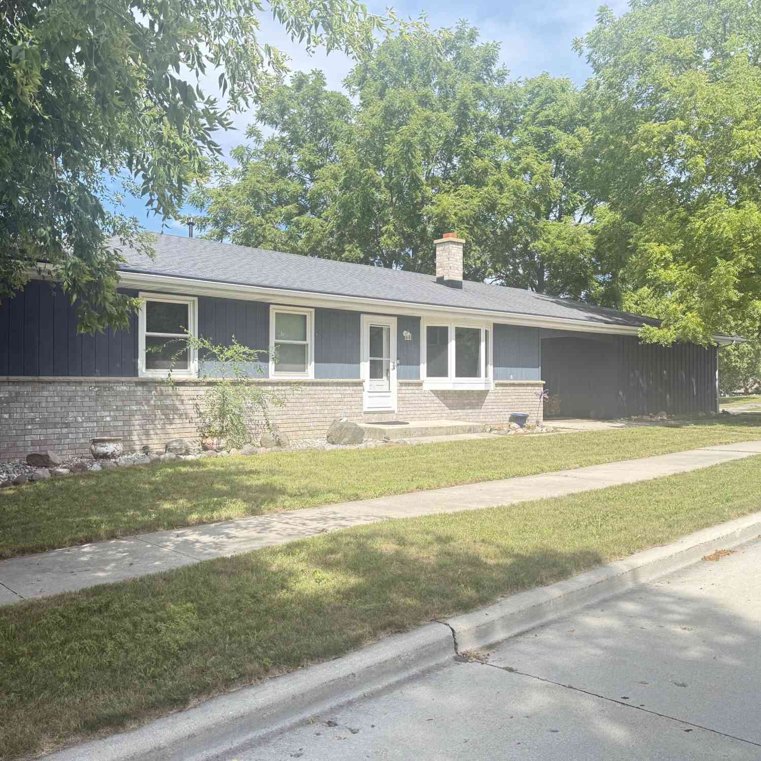 Homes For Sale - 3608 Sheridan<br/> Sheboygan, WI 53081