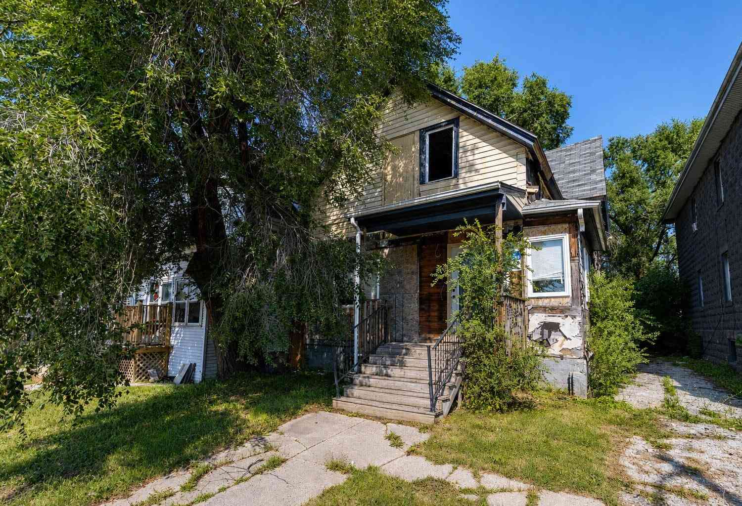 Homes For Sale - 3718 N 7th<br/> Milwaukee County, Milwaukee, WI 53212