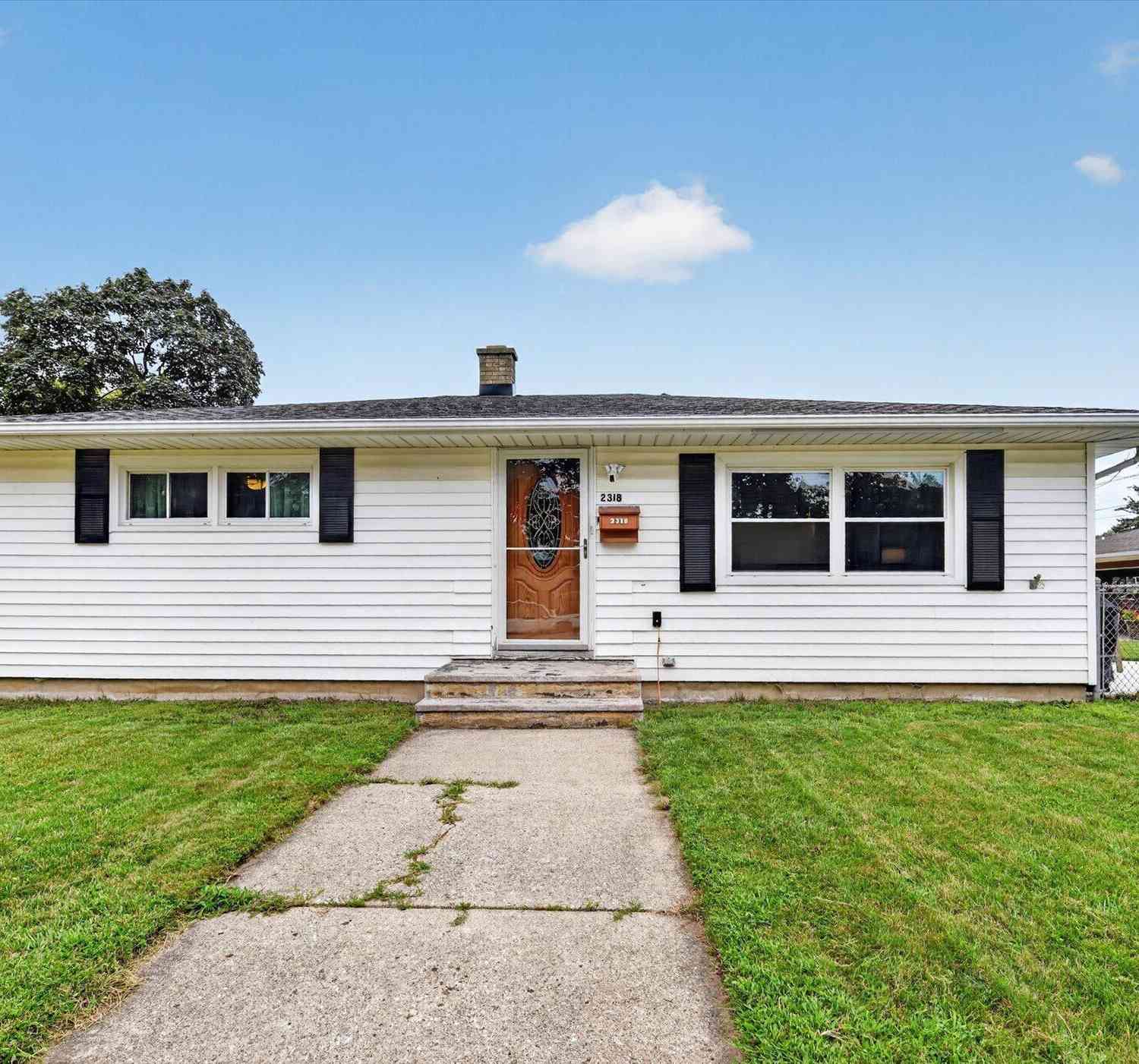 Homes For Sale - 2318 32nd<br/> Kenosha County, Kenosha, WI 53140