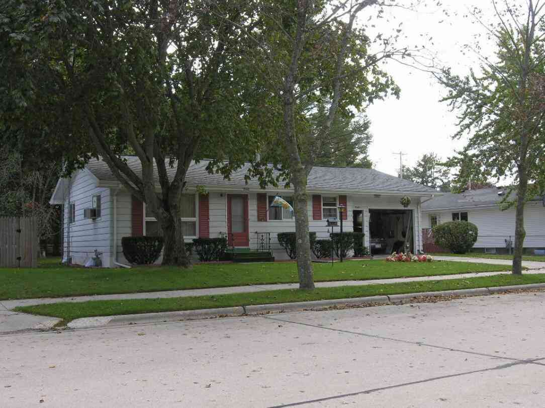 Homes For Sale - 2343 42nd<br/> Manitowoc County, Two Rivers, WI 54241