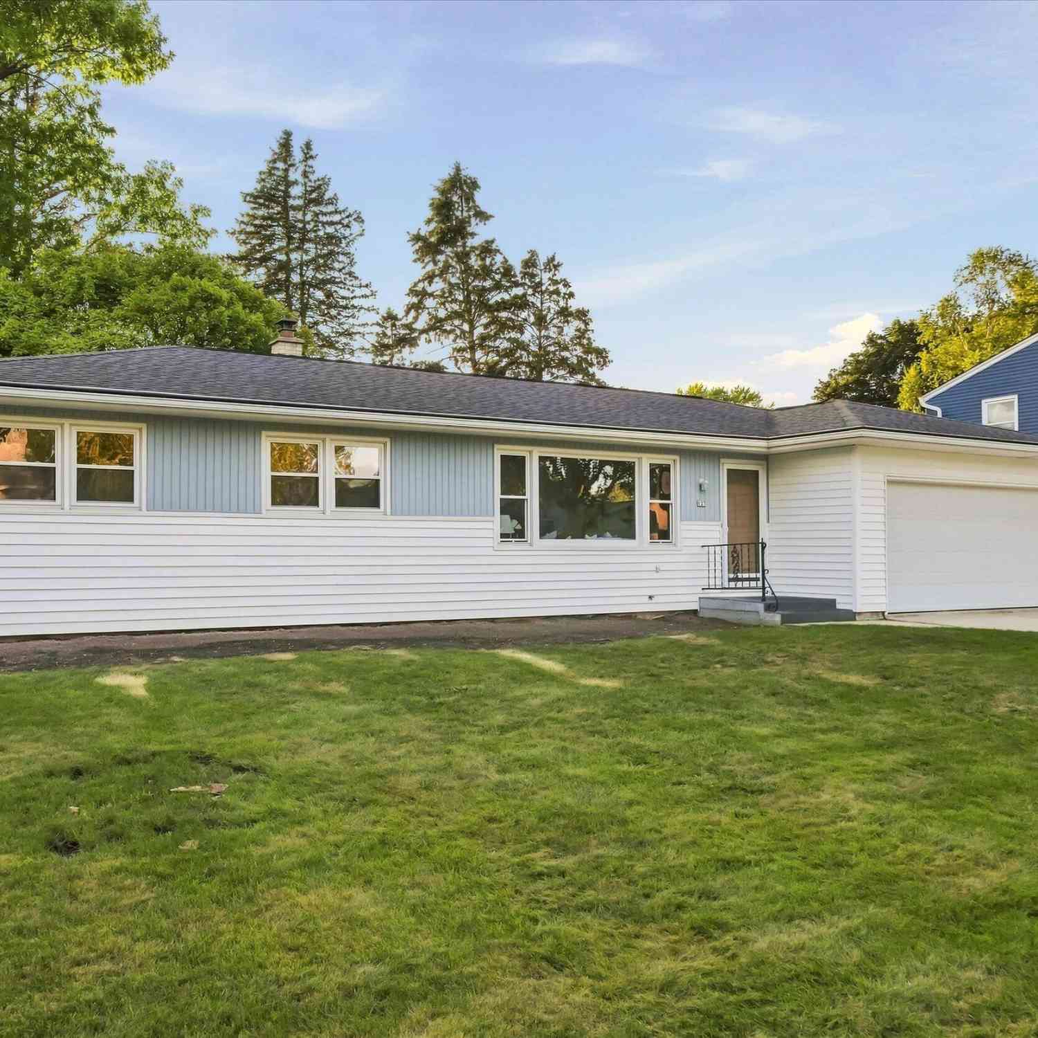 Homes For Sale - 923 W Whitefish<br/> Port Washington, WI 53074