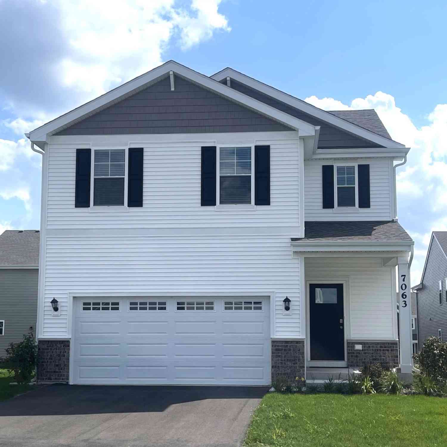 Homes For Sale - 7063 Oakmont<br/> Mount Pleasant, WI 53403