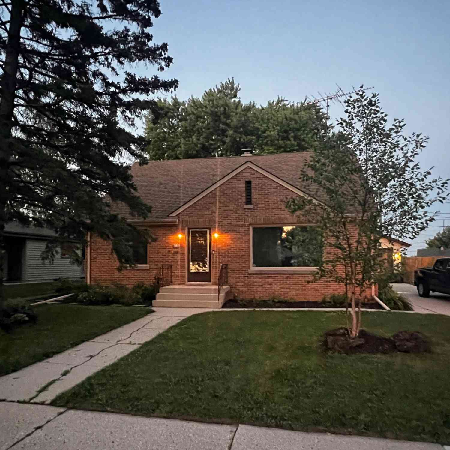 Homes For Sale - 1719 S 21st<br/> Sheboygan, WI 53081