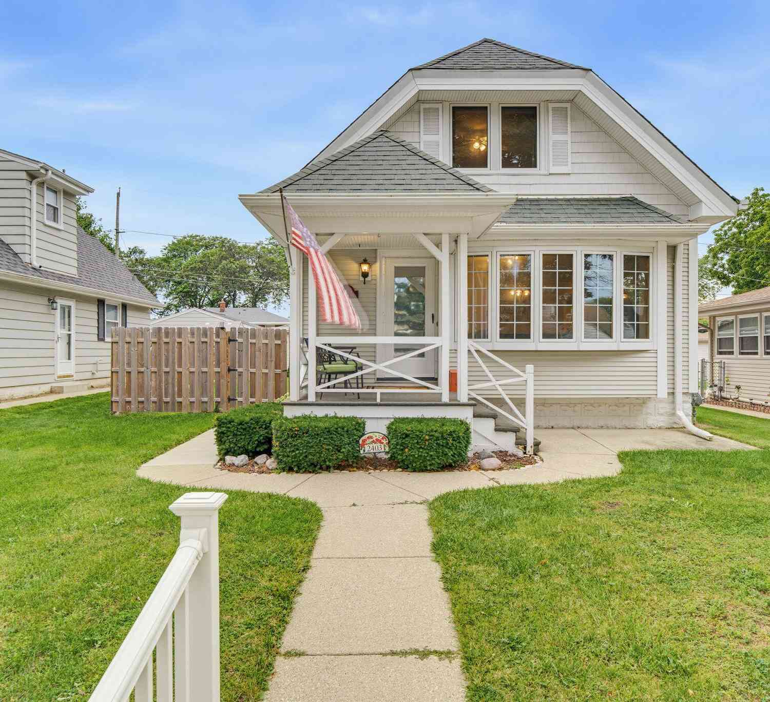 Homes For Sale - 2403 S 95th<br/> West Allis, WI 53227
