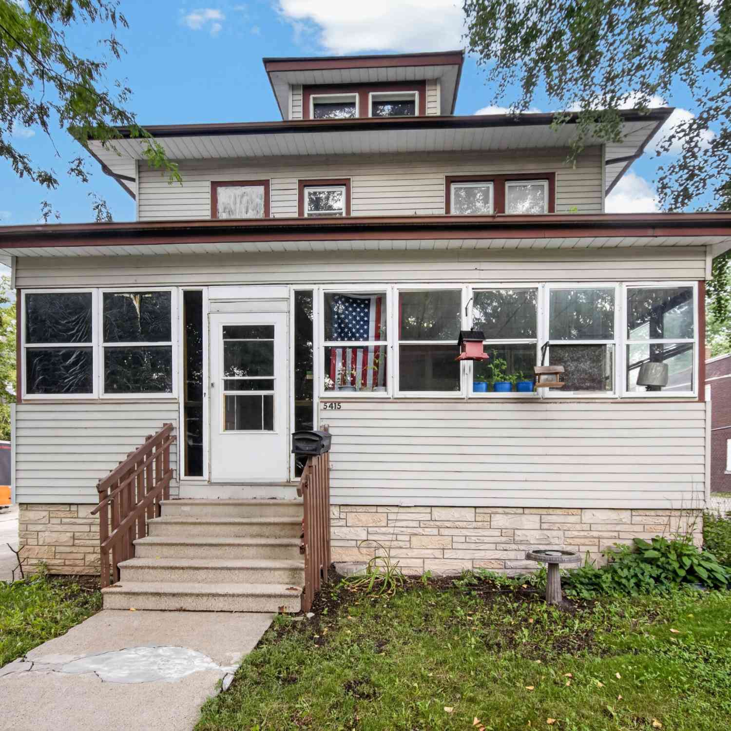 Homes For Sale - 5415 16th<br/> Kenosha, WI 53140