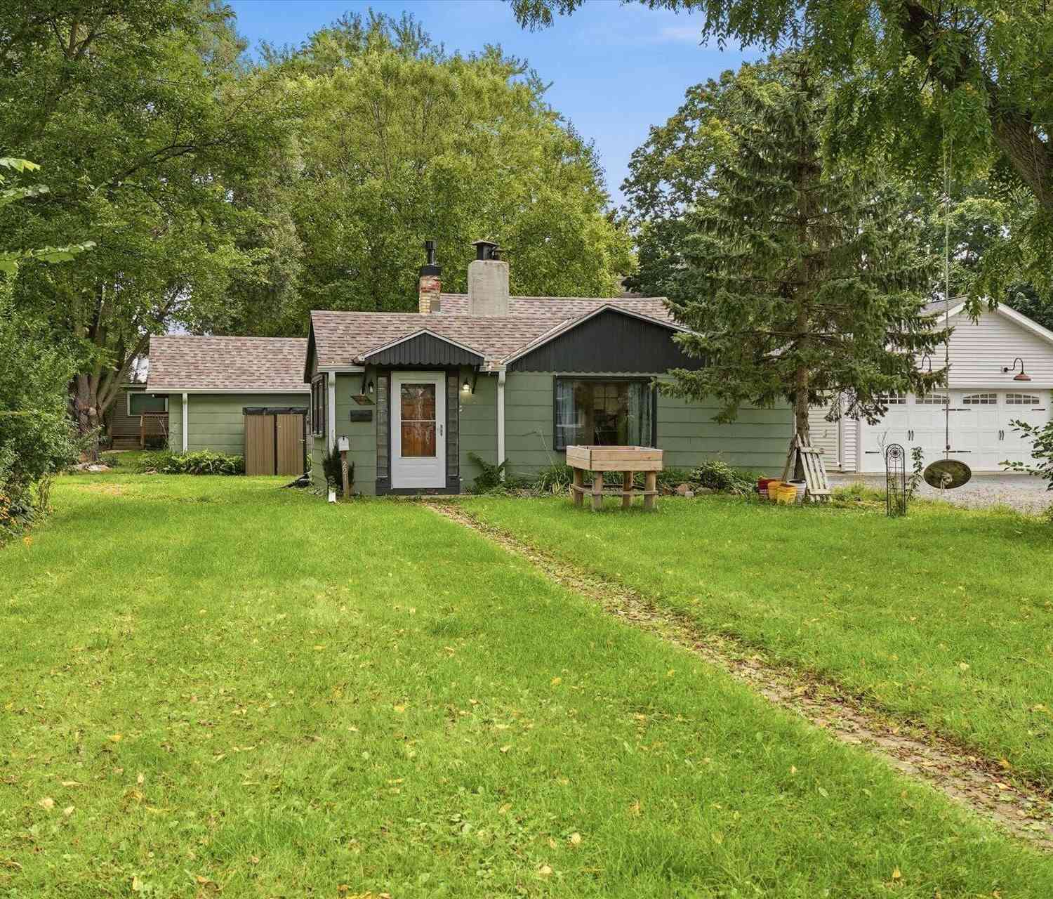 Homes For Sale - 221 N Broad<br/> Walworth County, Elkhorn, WI 53121