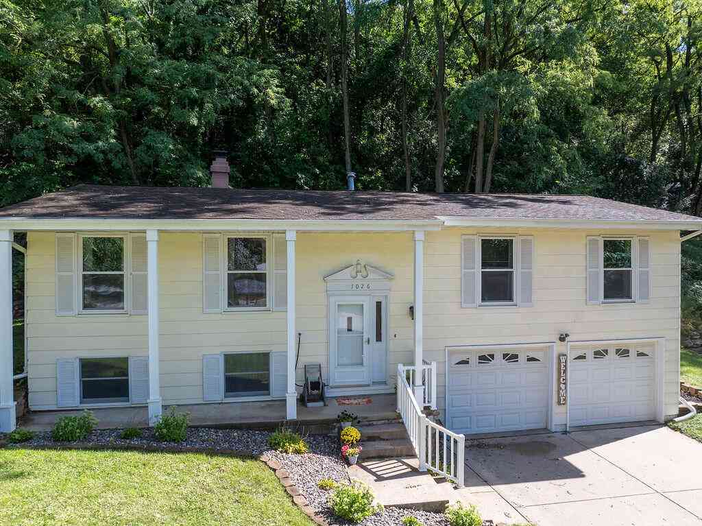 Homes For Sale - 1026 Glen Echo<br/> Winona, MN 55987