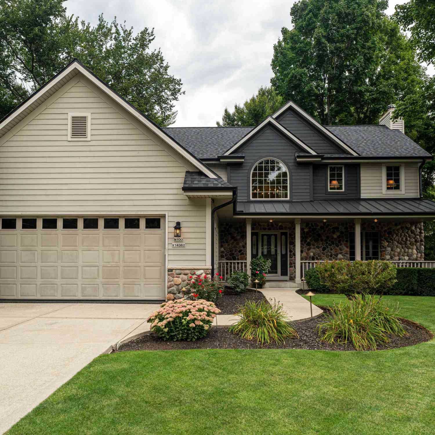 Homes For Sale - N100W14362 Sunburst<br/> Washington County, Germantown, WI 53022