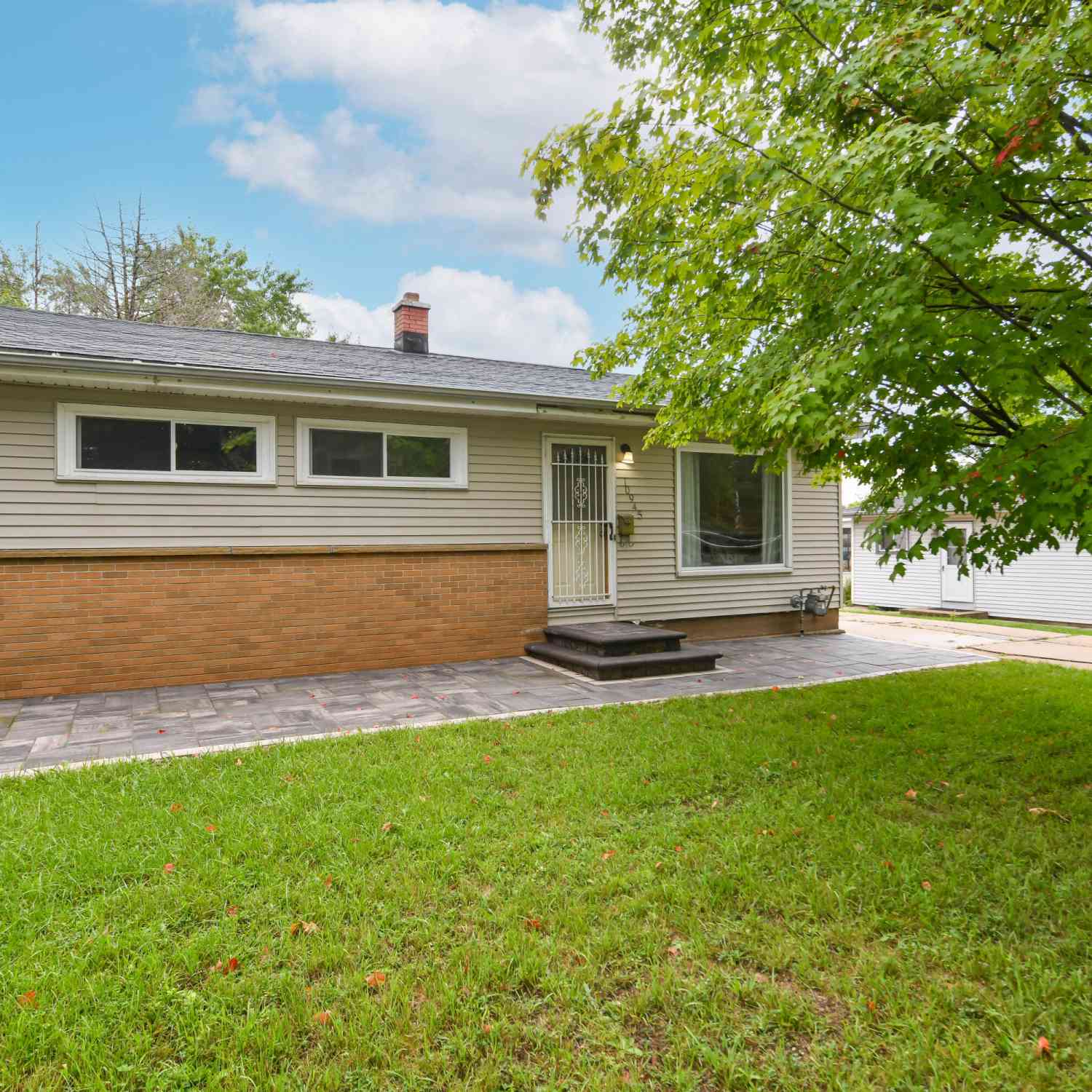 Homes For Sale - 10945 W Jeffrey<br/> Milwaukee, WI 53225