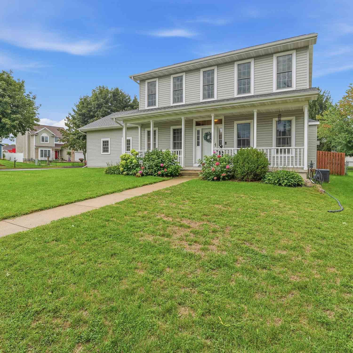 Homes For Sale - 141 Sauthoff<br/> Dane County, Madison, WI 53704
