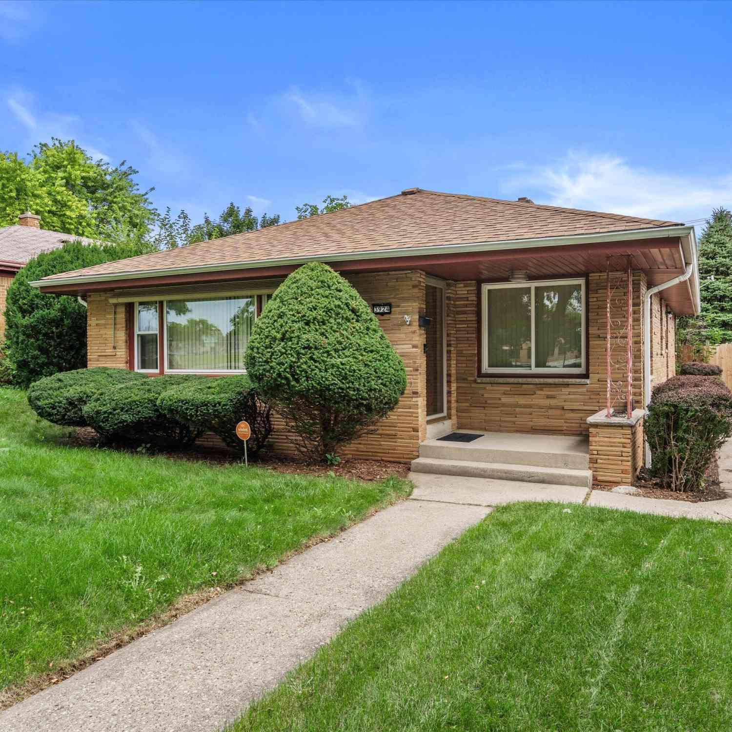 Homes For Sale - 3924 N 65th<br/> Milwaukee, WI 53216