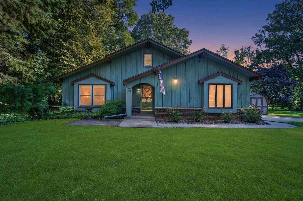 Homes For Sale - 4936 Deerwood<br/> Mount Pleasant, WI 53406