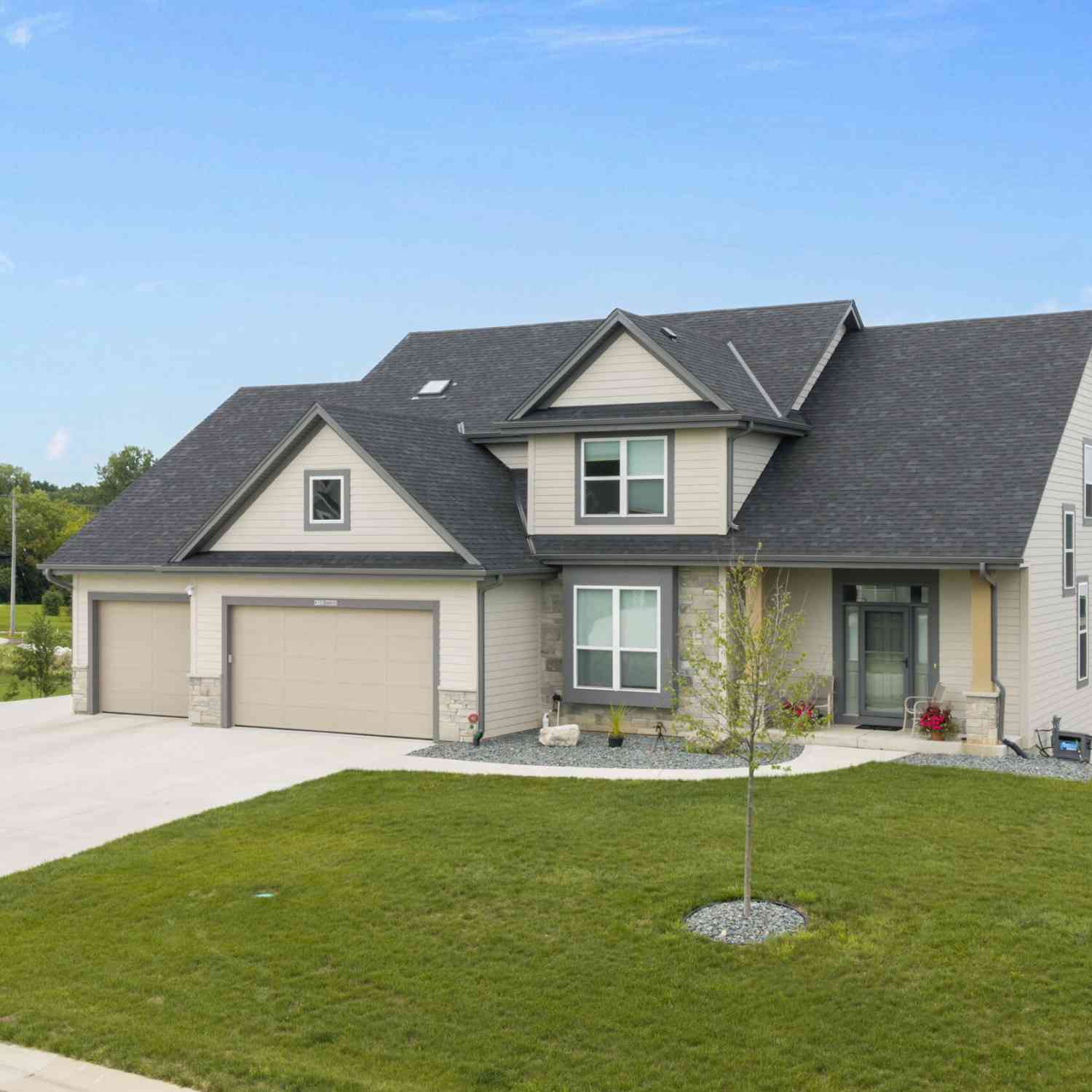 Homes For Sale - W133S8655 Wigeon<br/> Muskego, WI 53150