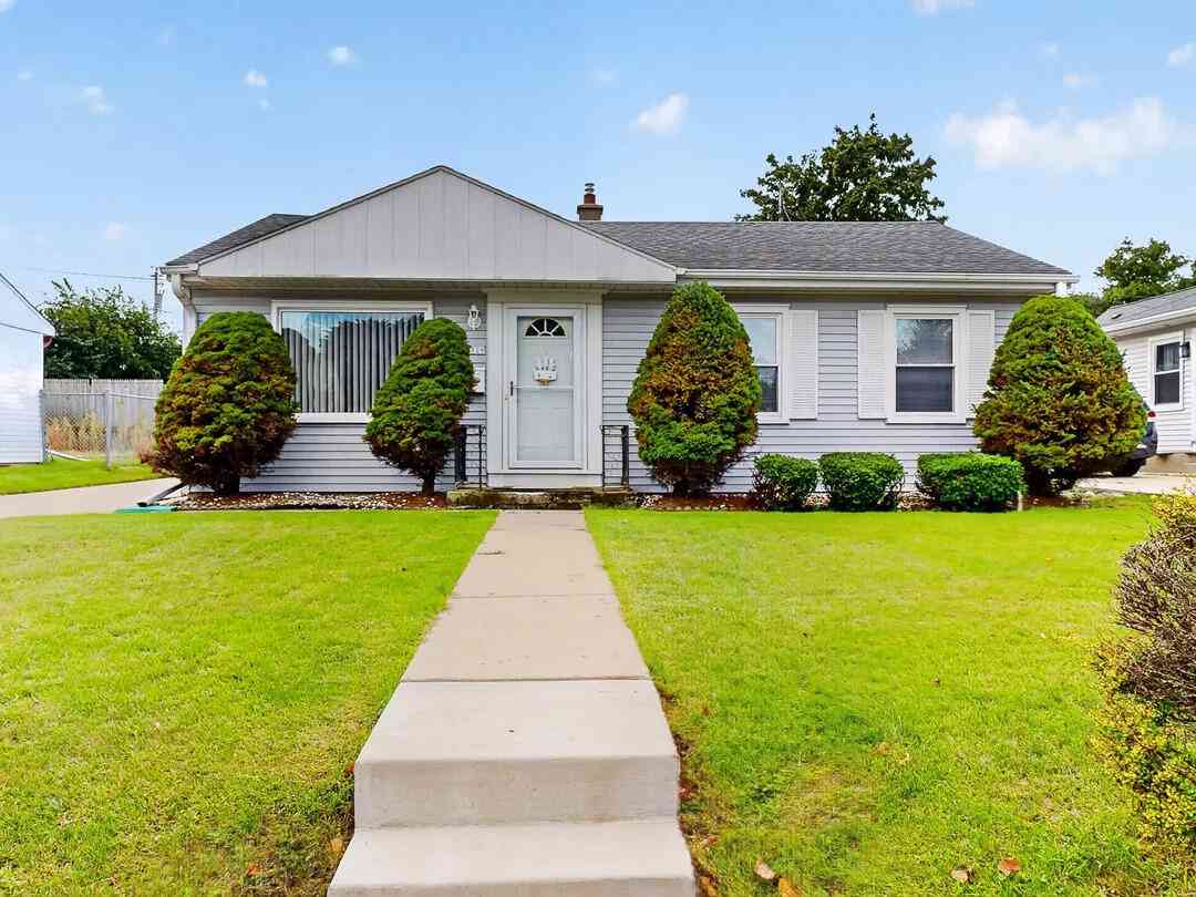 Homes For Sale - 6829 W Arthur<br/> West Allis, WI 53219