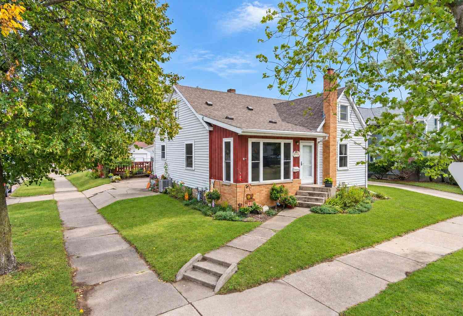 Homes For Sale - 1501 Weston<br/> La Crosse, WI 54601