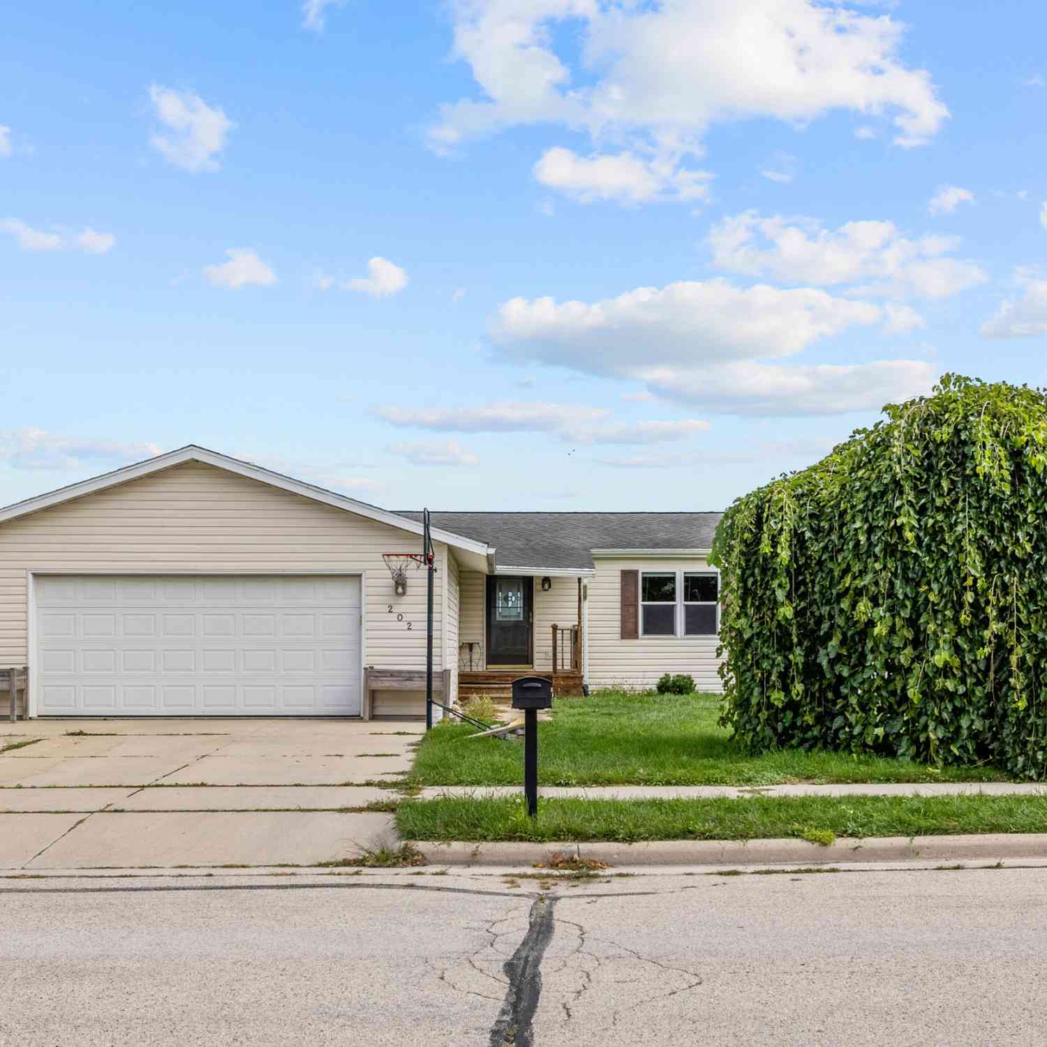 Homes For Sale - 202 S 1st<br/> Kiel, WI 53042