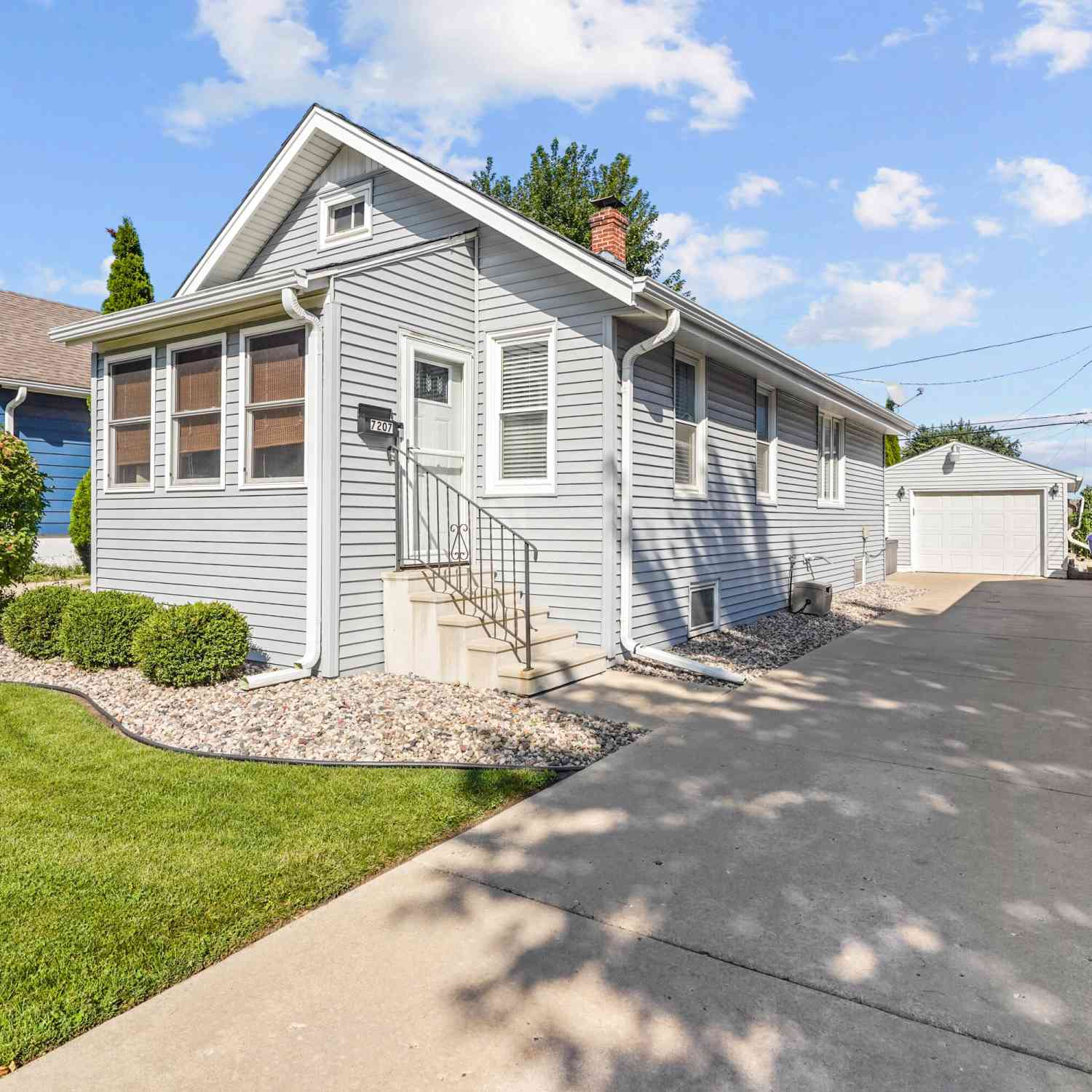 Homes For Sale - 7207 39th<br/> Kenosha, WI 53142