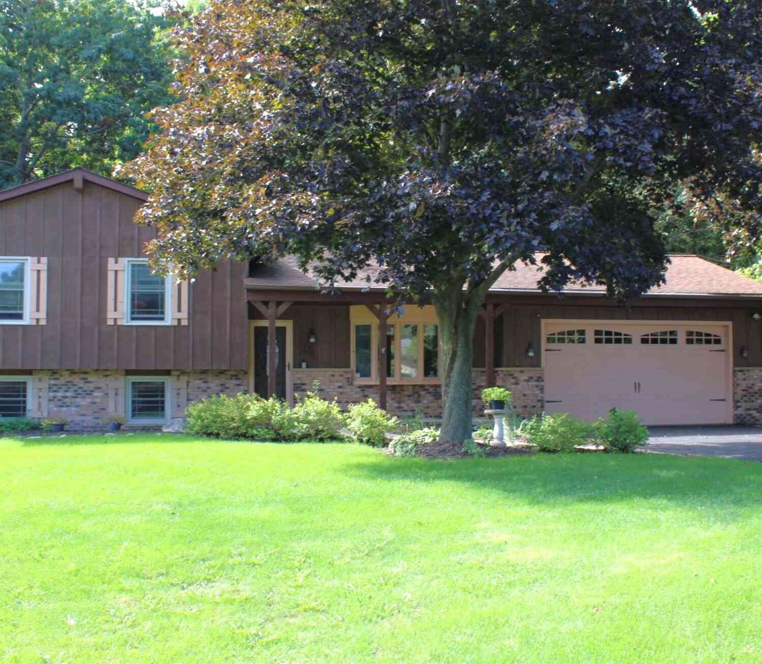 Homes For Sale - 6905 Colt<br/> Washington County, Barton, WI 53090