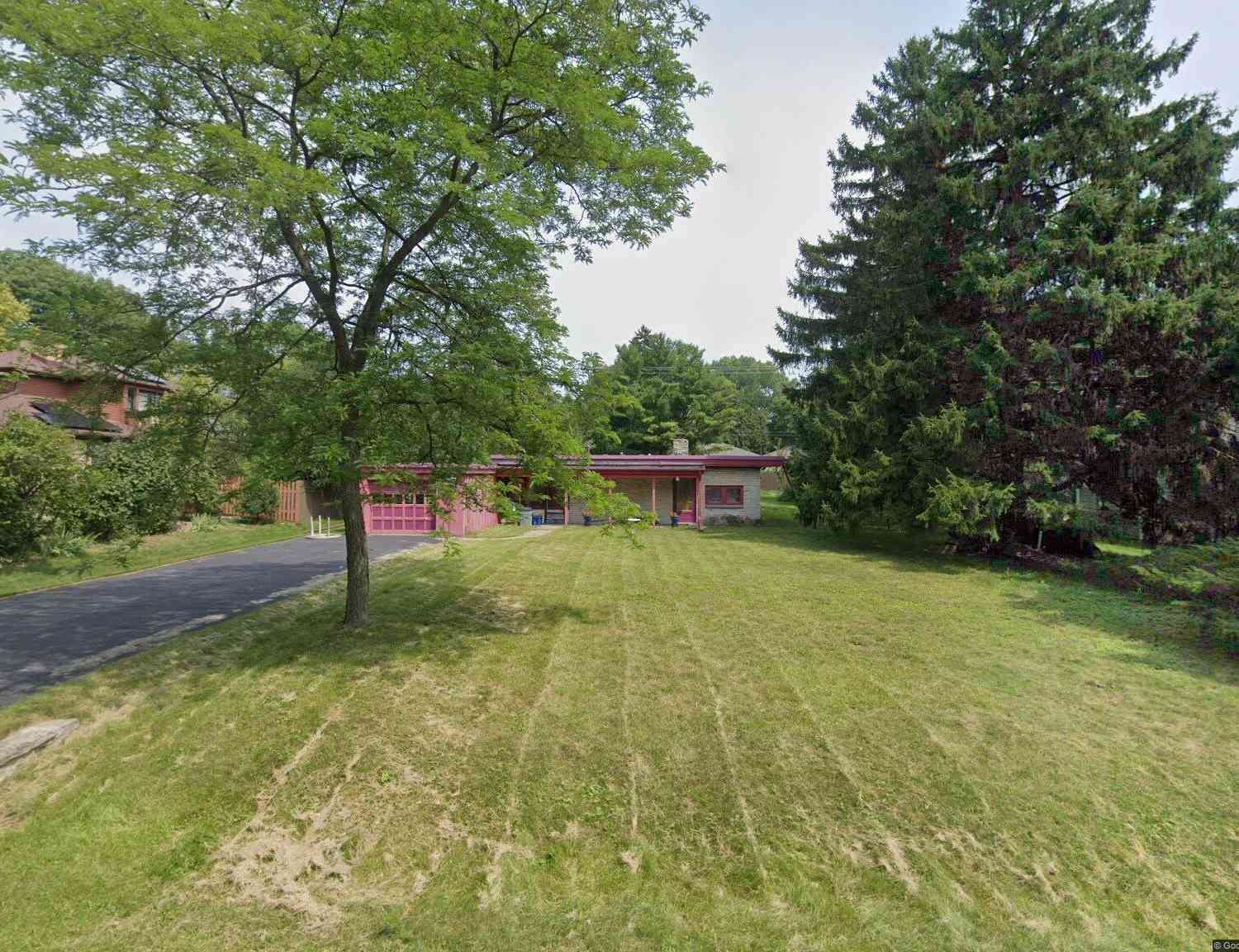 Homes For Sale - 8334 N Poplar<br/> Milwaukee County, Fox Point, WI 53217