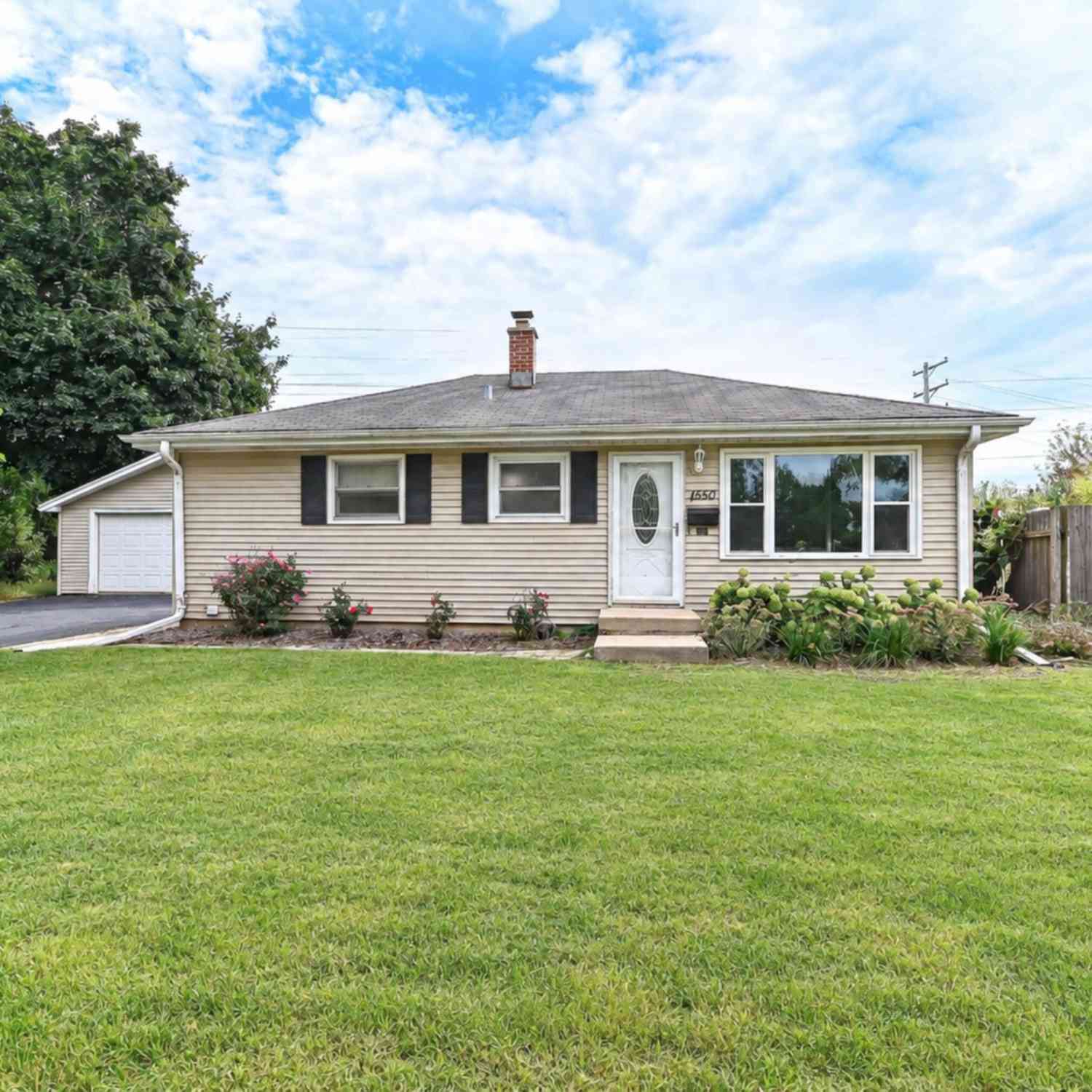 Homes For Sale - 1350 Santa Monica<br/> Waukesha, WI 53186
