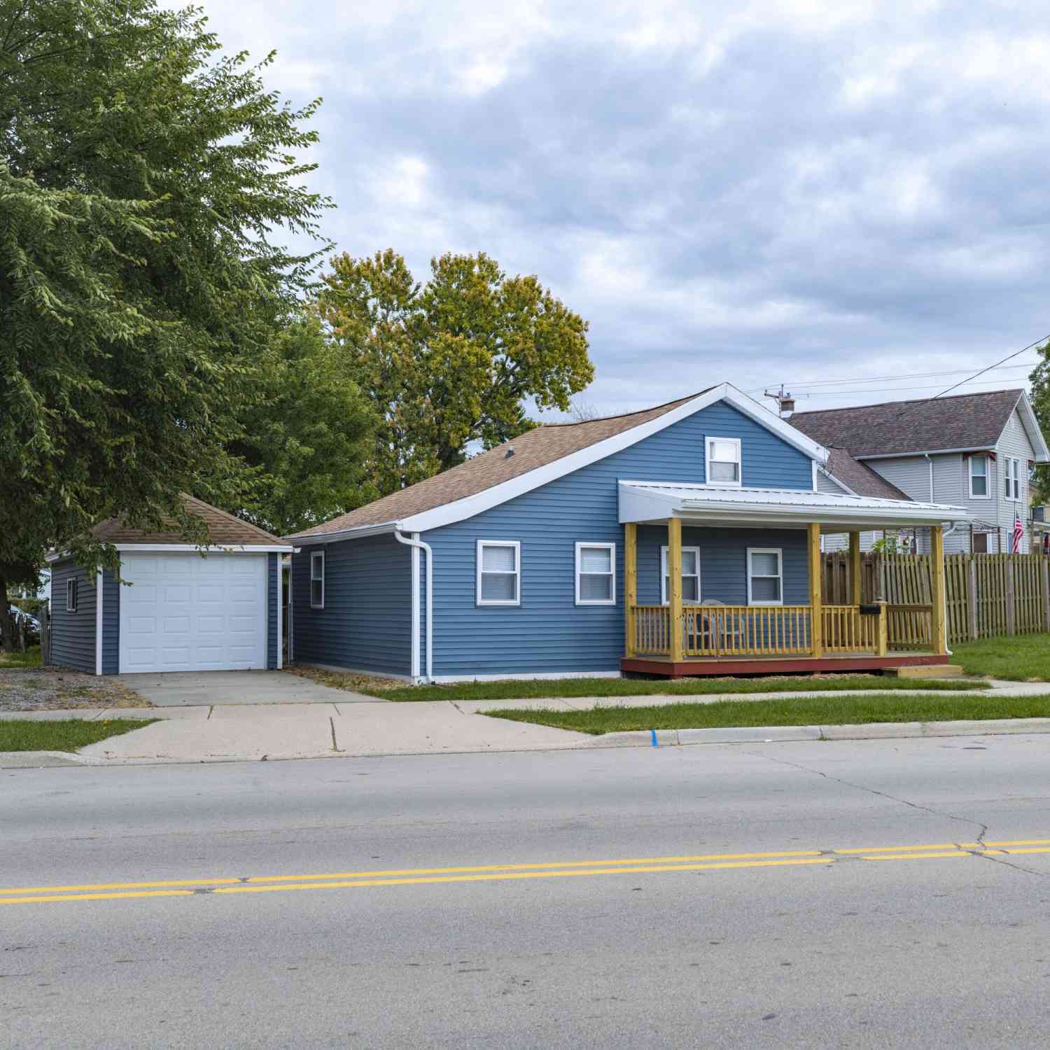 Homes For Sale - 615 N Fourth<br/> Watertown, WI 53098
