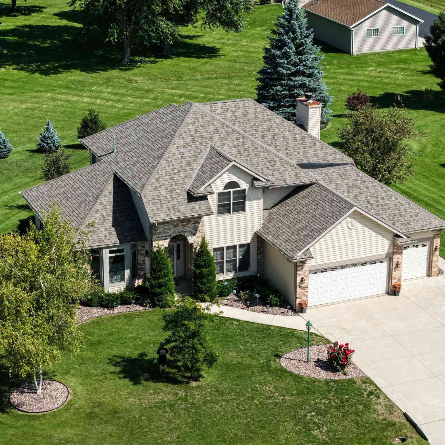 Homes For Sale - 3260 E James<br/> Oak Creek, WI 53154
