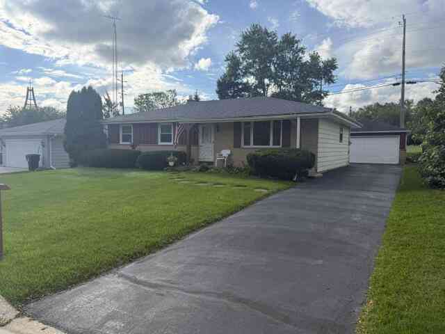 Homes For Sale - 4913 Westway<br/> Racine, WI 53406
