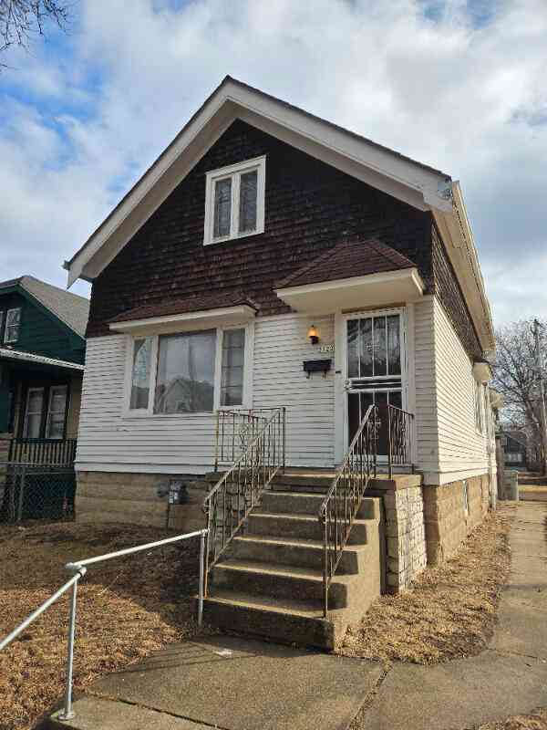 Homes For Sale - 3122 N 42nd<br/> Milwaukee, WI 53216