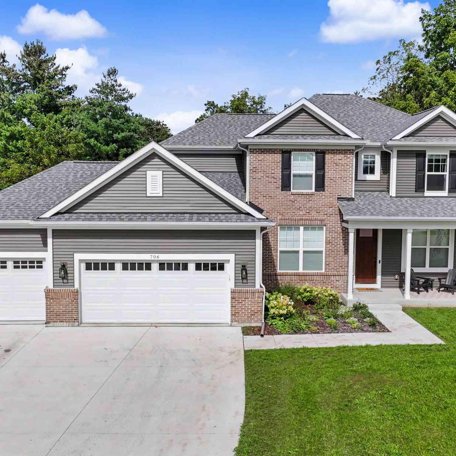 Homes For Sale - 706 Arbor Ridge<br/> Delavan, WI 53115