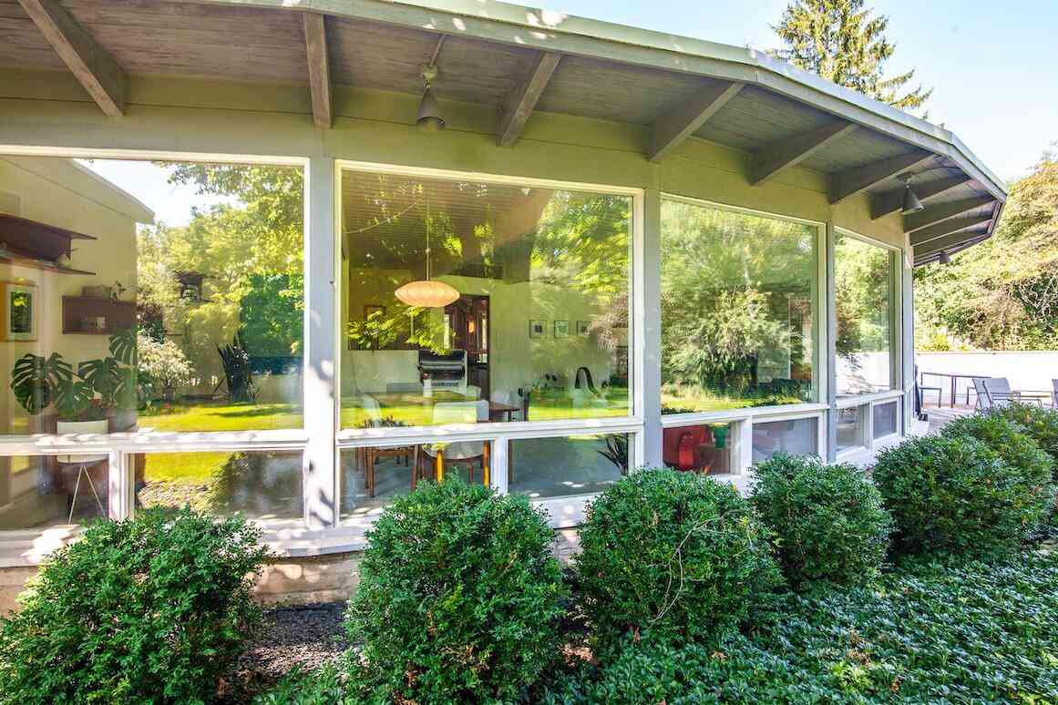 Homes For Sale - 11400 N Mulberry<br/> Mequon, WI 53092