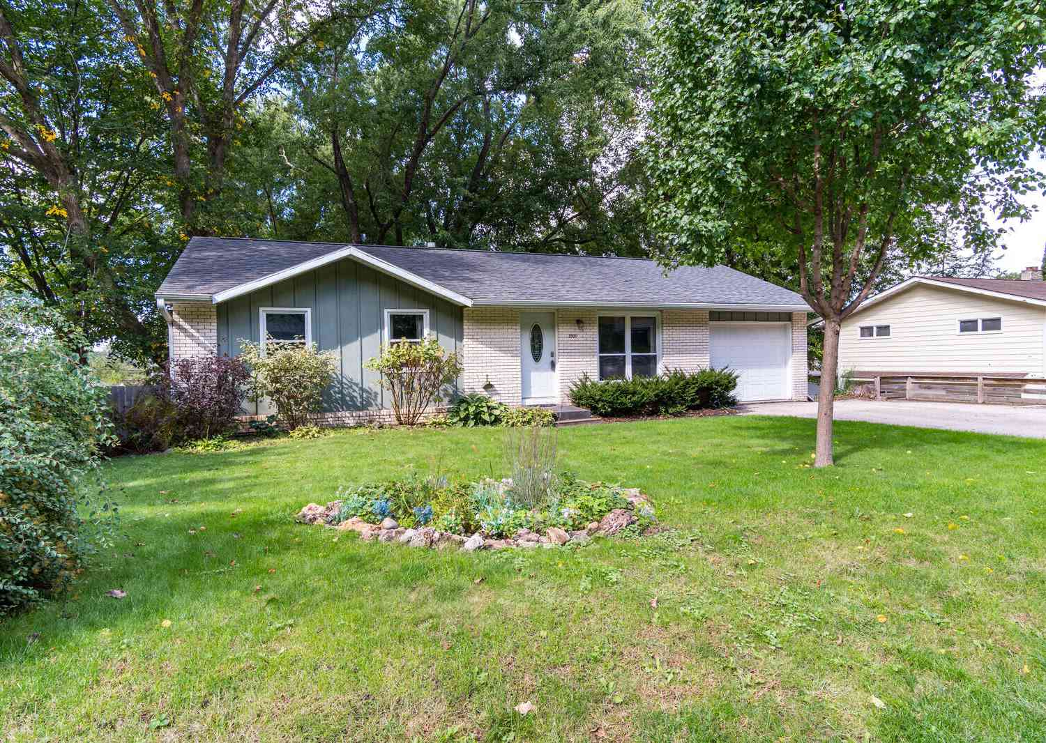Homes For Sale - 3500 Cliffside<br/> La Crosse, WI 54601