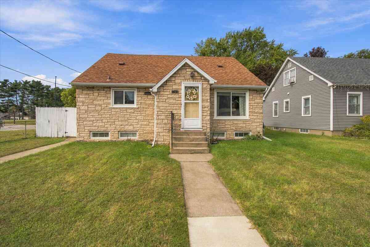 Homes For Sale - 2544 S 16th<br/> La Crosse, WI 54601