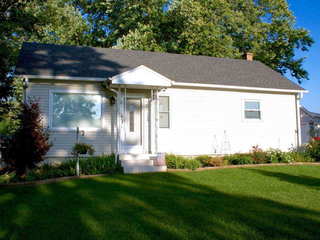 Homes For Sale - 5523 49th<br/> Kenosha, WI 53144