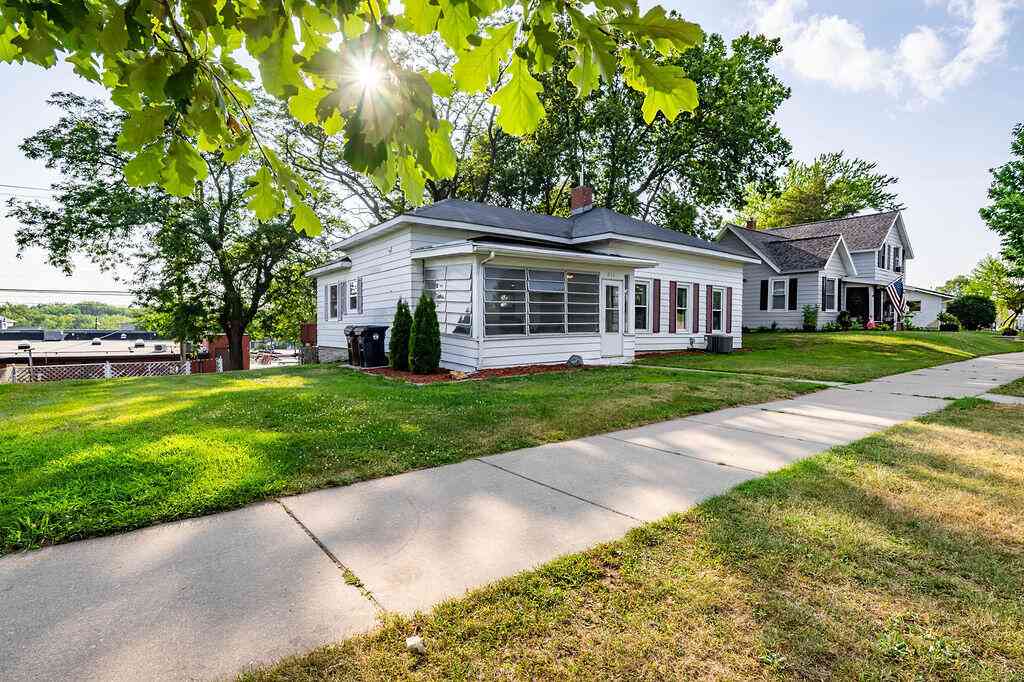 Homes For Sale - 216 3rd<br/> Onalaska, WI 54650