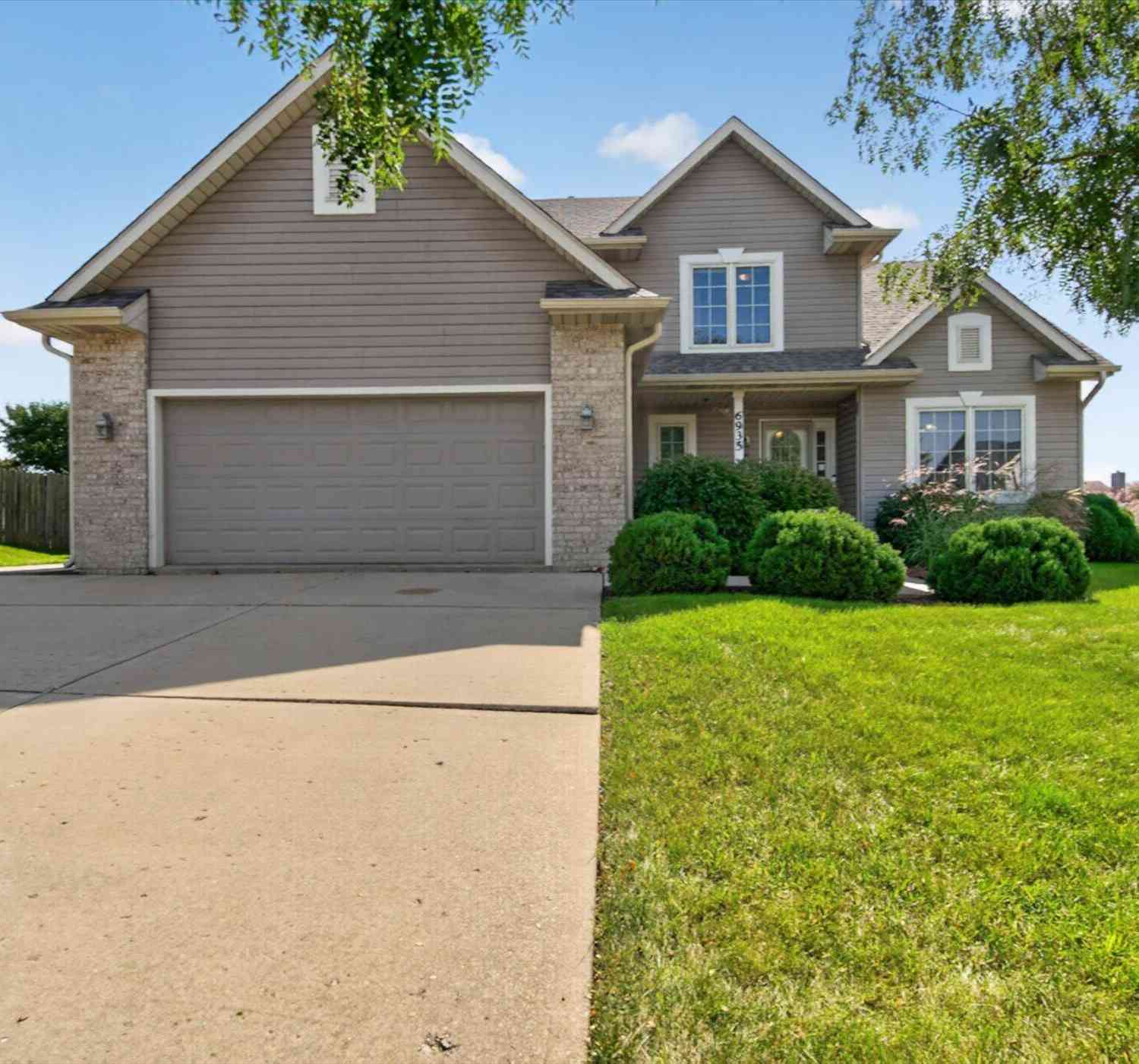 Homes For Sale - 6935 54th<br/> Kenosha, WI 53144