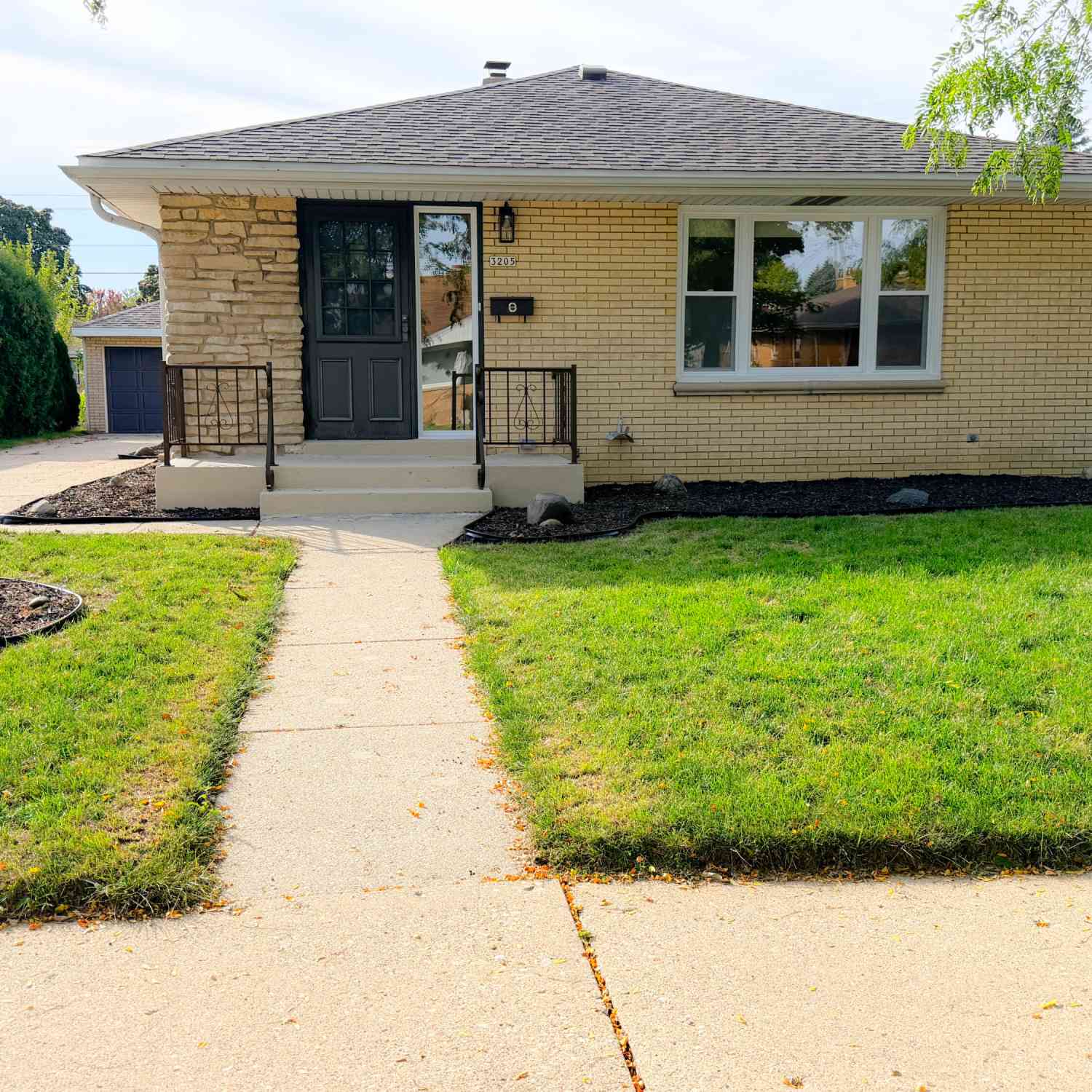 Homes For Sale - 3205 S 70th<br/> Milwaukee County, Milwaukee, WI 53219