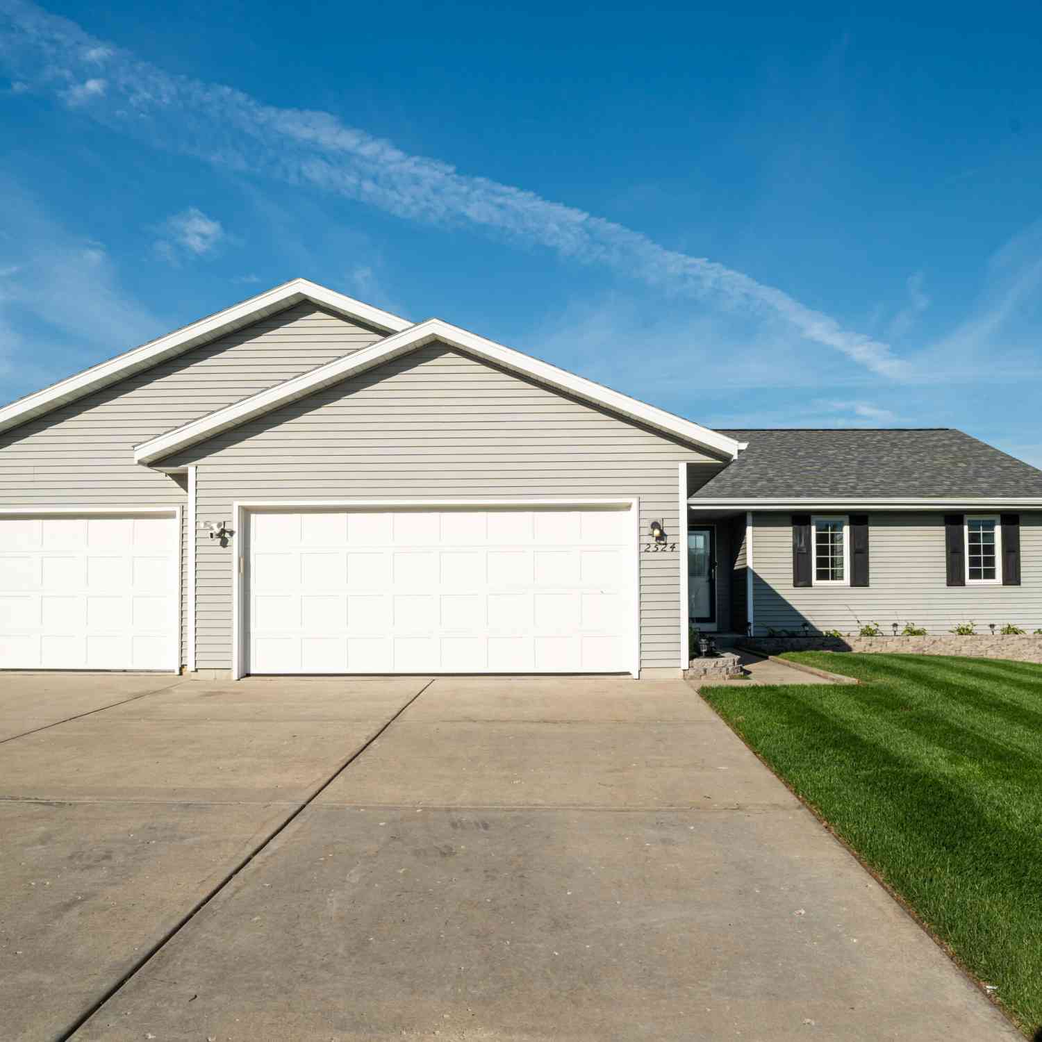 Homes For Sale - 2524 S Terrace<br/> Janesville, WI 53546