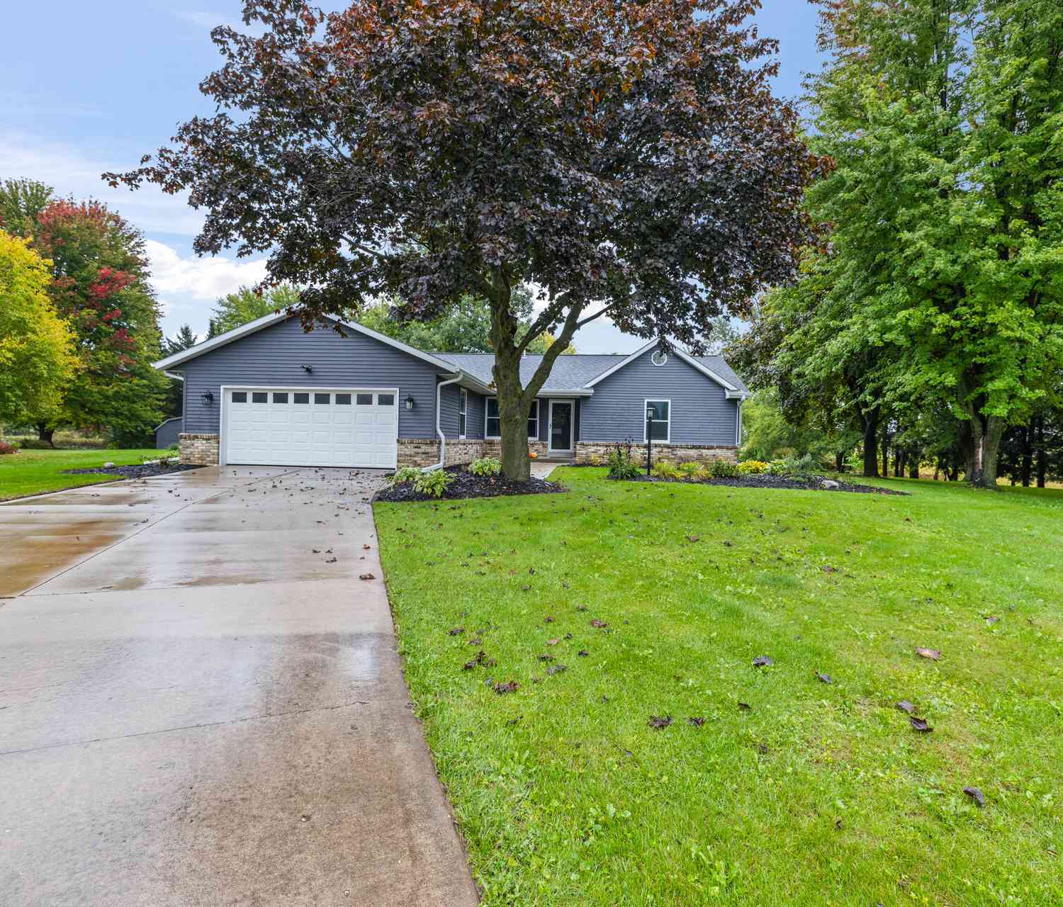 Homes For Sale - 5589 Kengary<br/> Hartford, WI 53086