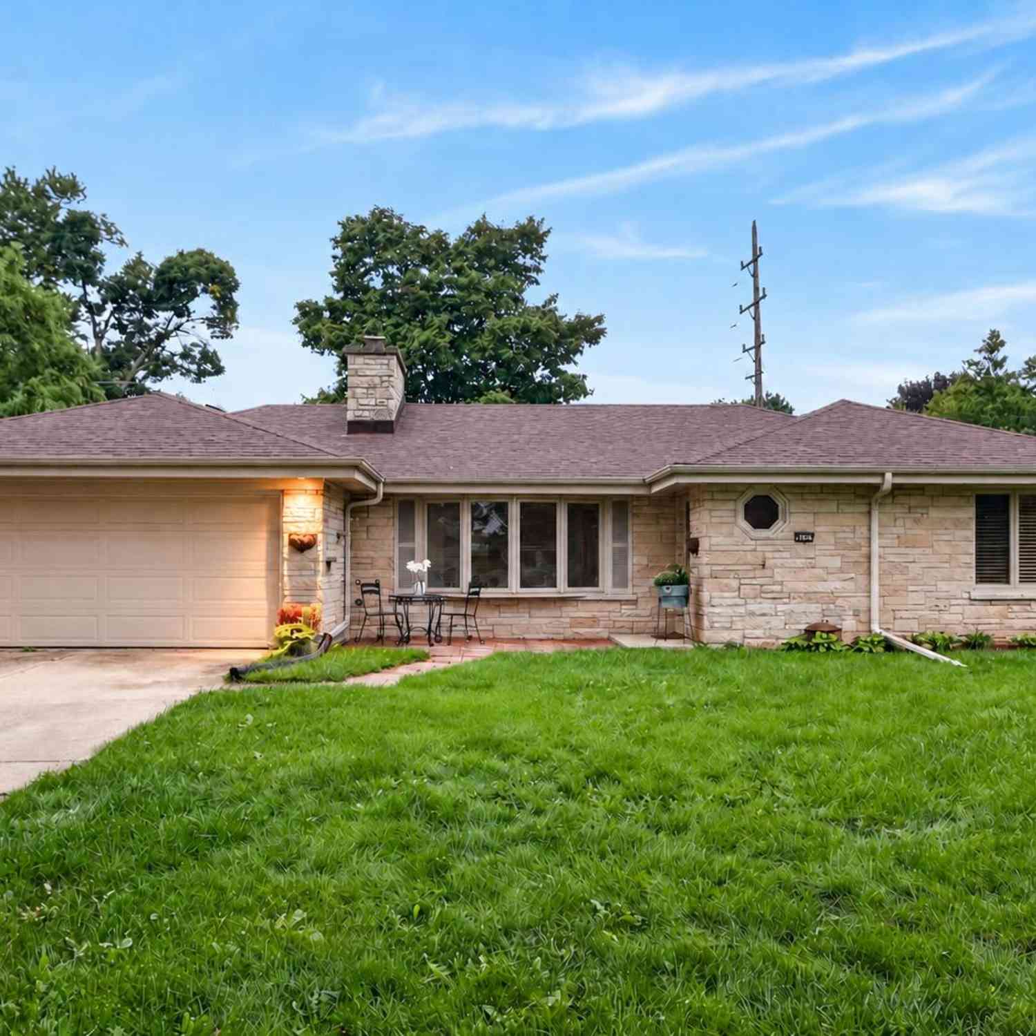 Homes For Sale - 2127 Crestview<br/> Wauwatosa, WI 53226