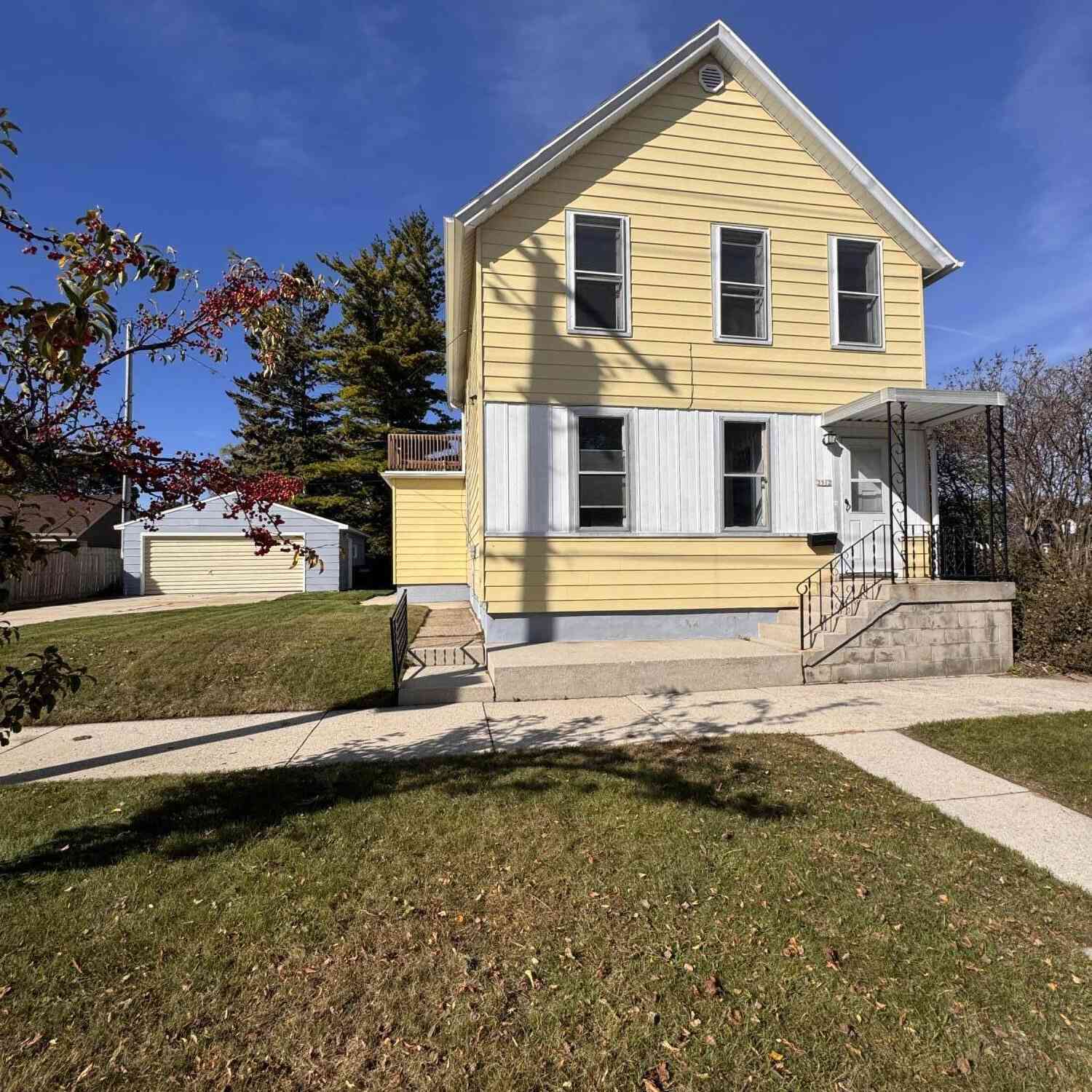 Homes For Sale - 2512 S 10th<br/> Sheboygan, WI 53081
