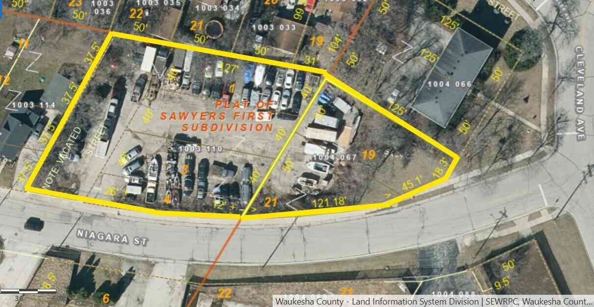 Vacant Land For Sale - 918 Niagara<br/> Waukesha, WI 53186