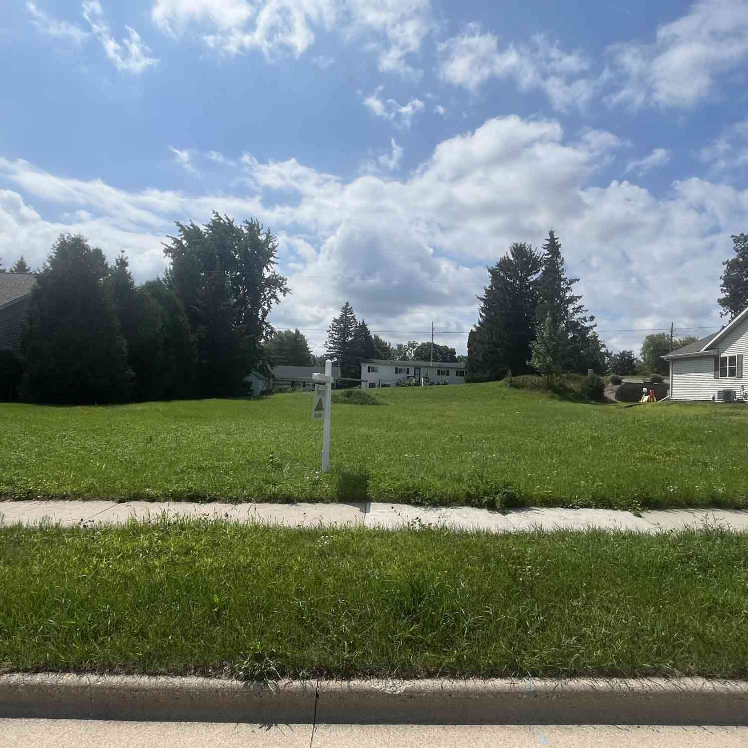 Vacant Land For Sale - 2013 Daisy #LT40<br/> Washington County, West Bend, WI 53090