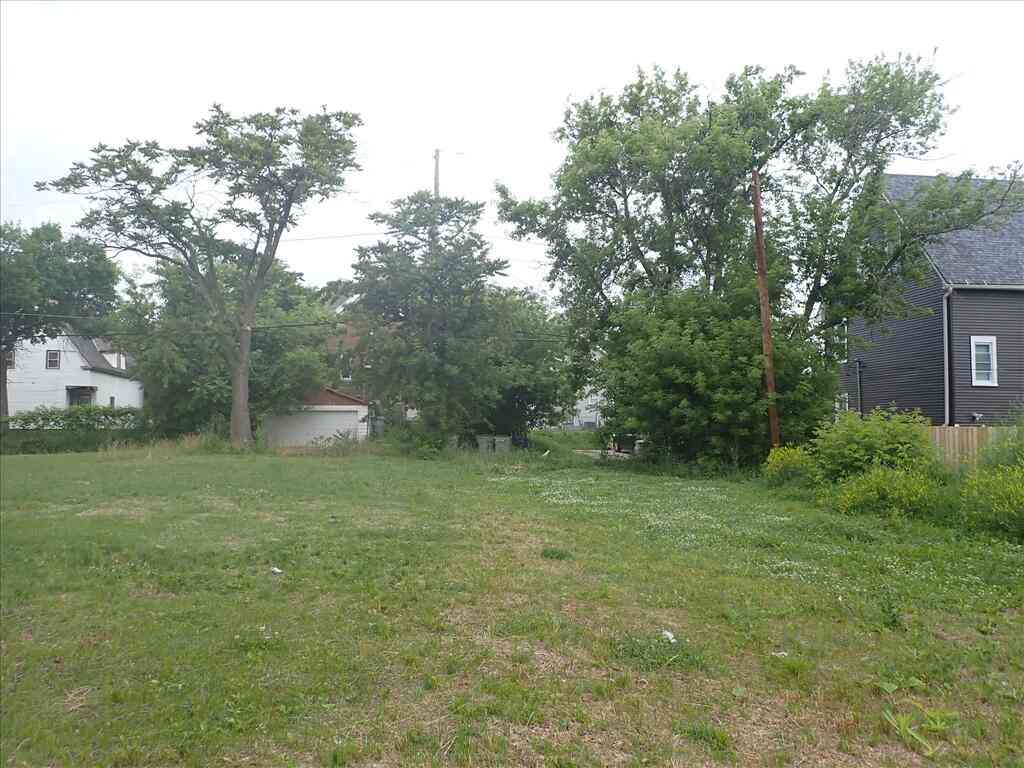 Vacant Land For Sale - 2027 N 35th<br/> Milwaukee, WI 53208