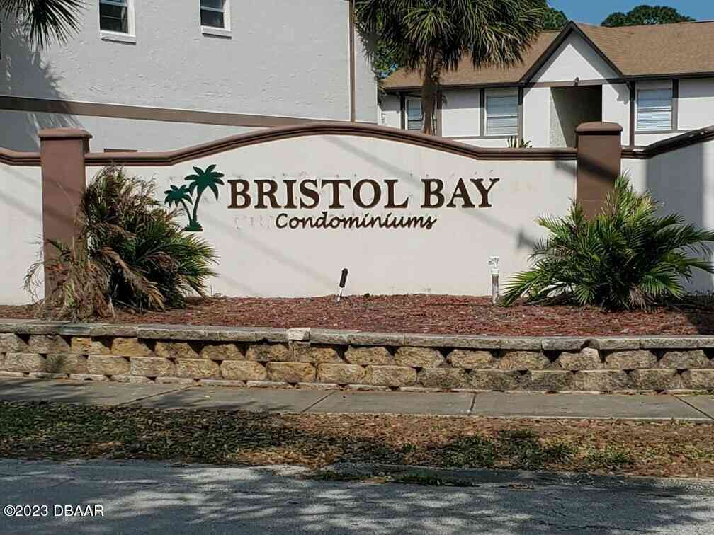 Condo For Sale - 417 Banana Cay Drive #D<br/> South Daytona, FL 32119