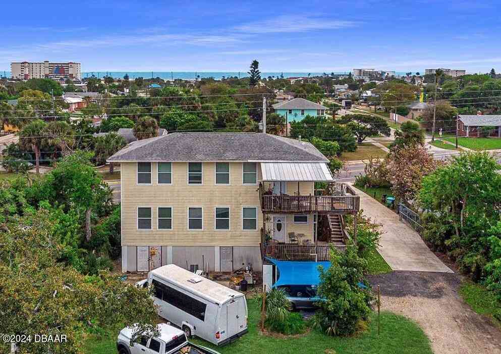 Homes For Sale - 830 S Peninsula Drive<br/> Daytona Beach, FL 32118