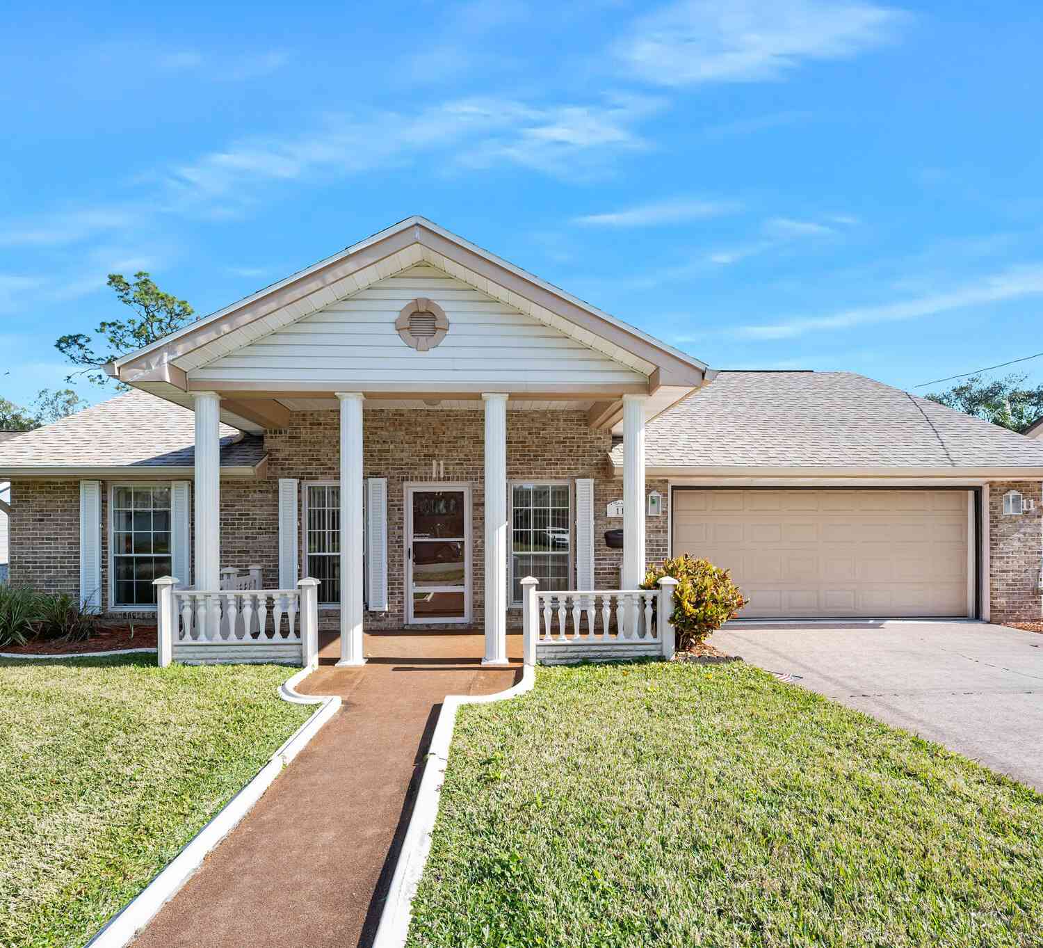 Homes For Sale - 11 Stratford Place<br/> Ormond Beach, FL 32174
