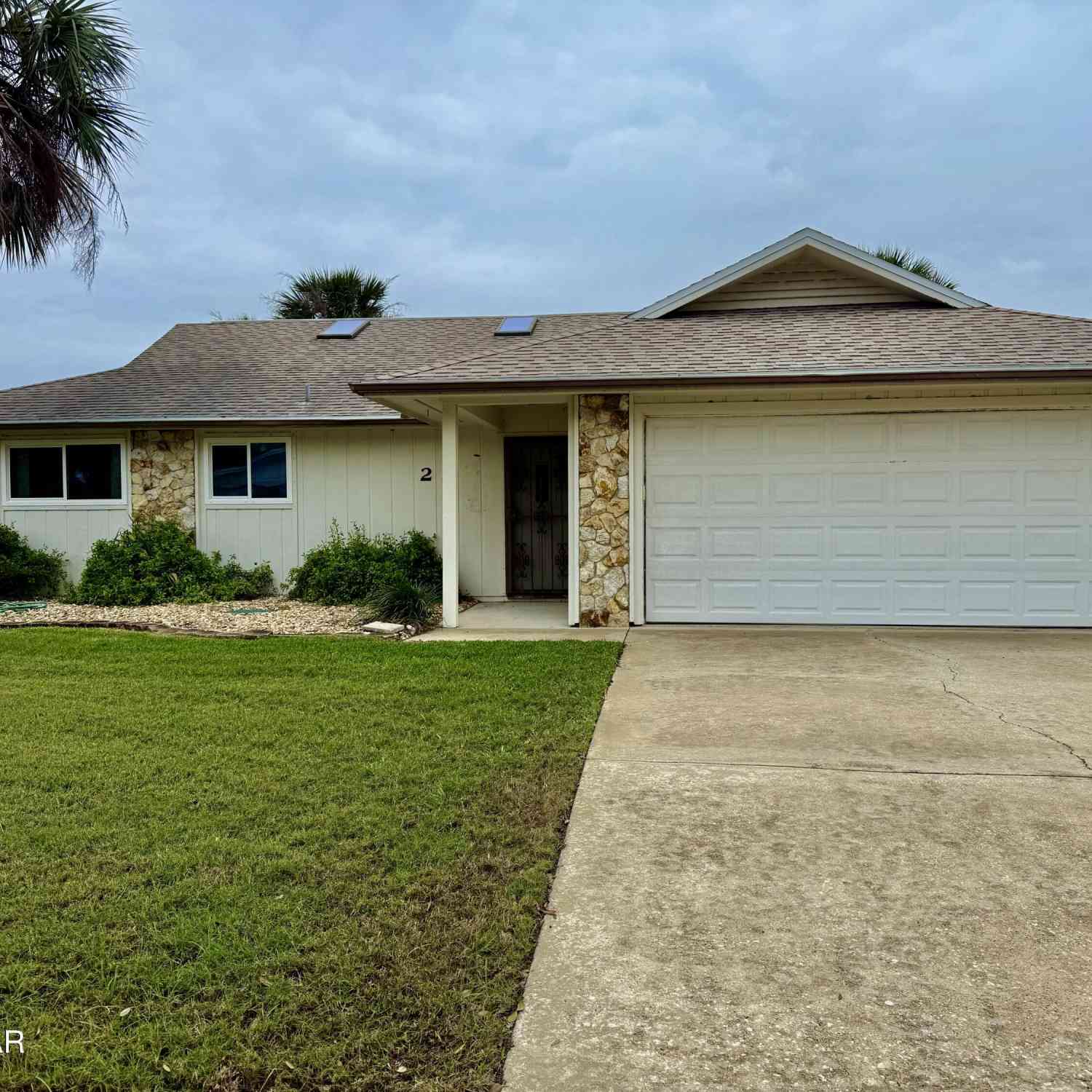 Homes For Sale - 22 Oak Tree Drive<br/> Volusia County, New Smyrna Beach, FL 32169