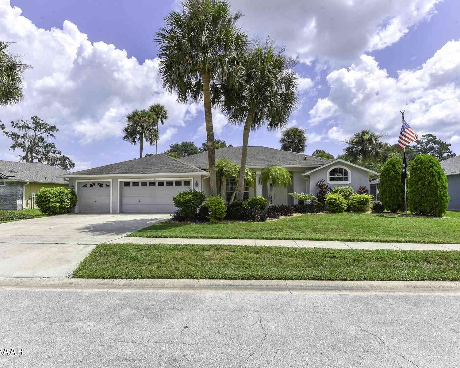 Homes For Sale - 115 Old Sunbeam Drive<br/> South Daytona, FL 32119
