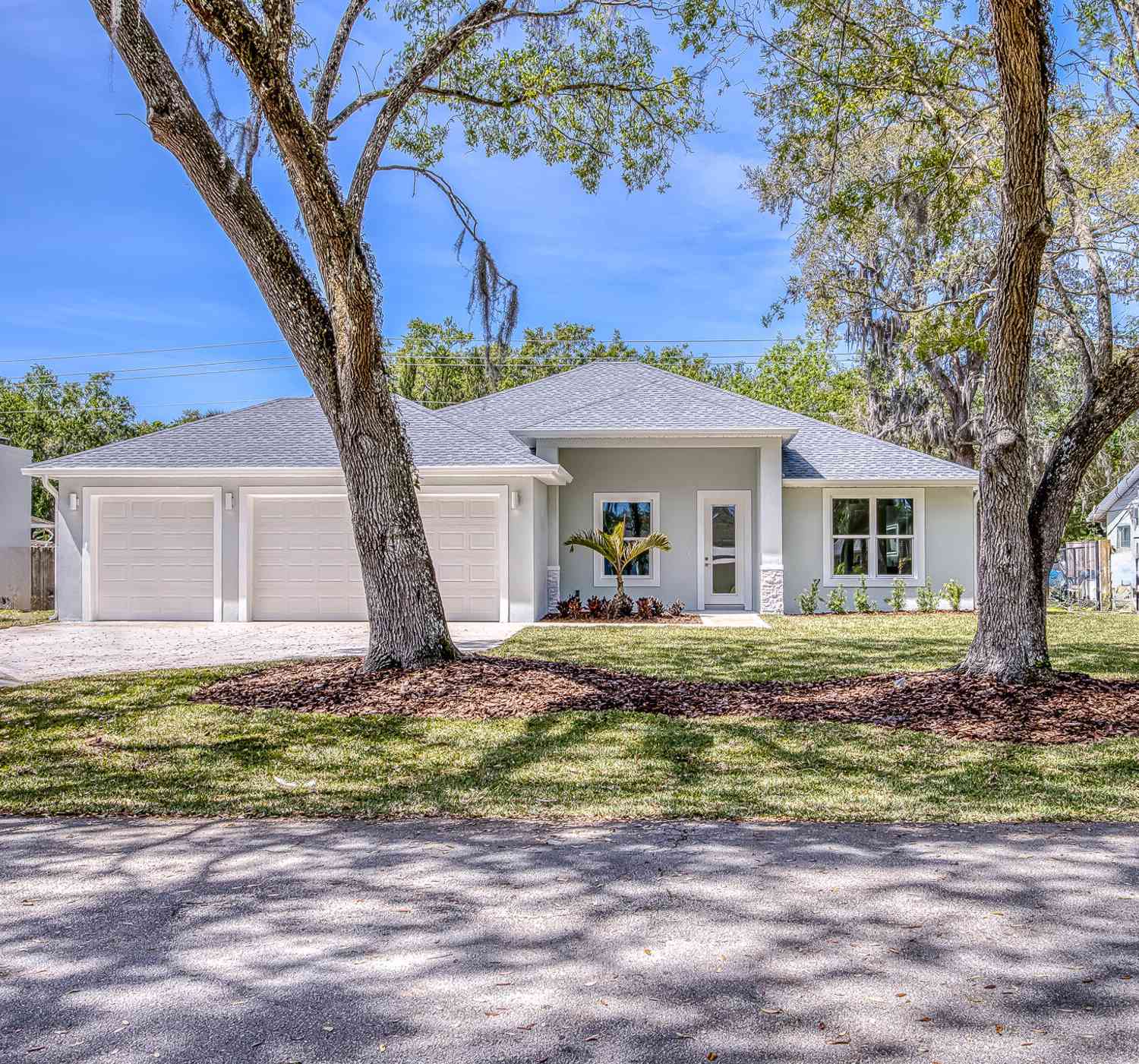 Homes For Sale - 1518 Orange Tree Drive<br/> Edgewater, FL 32132