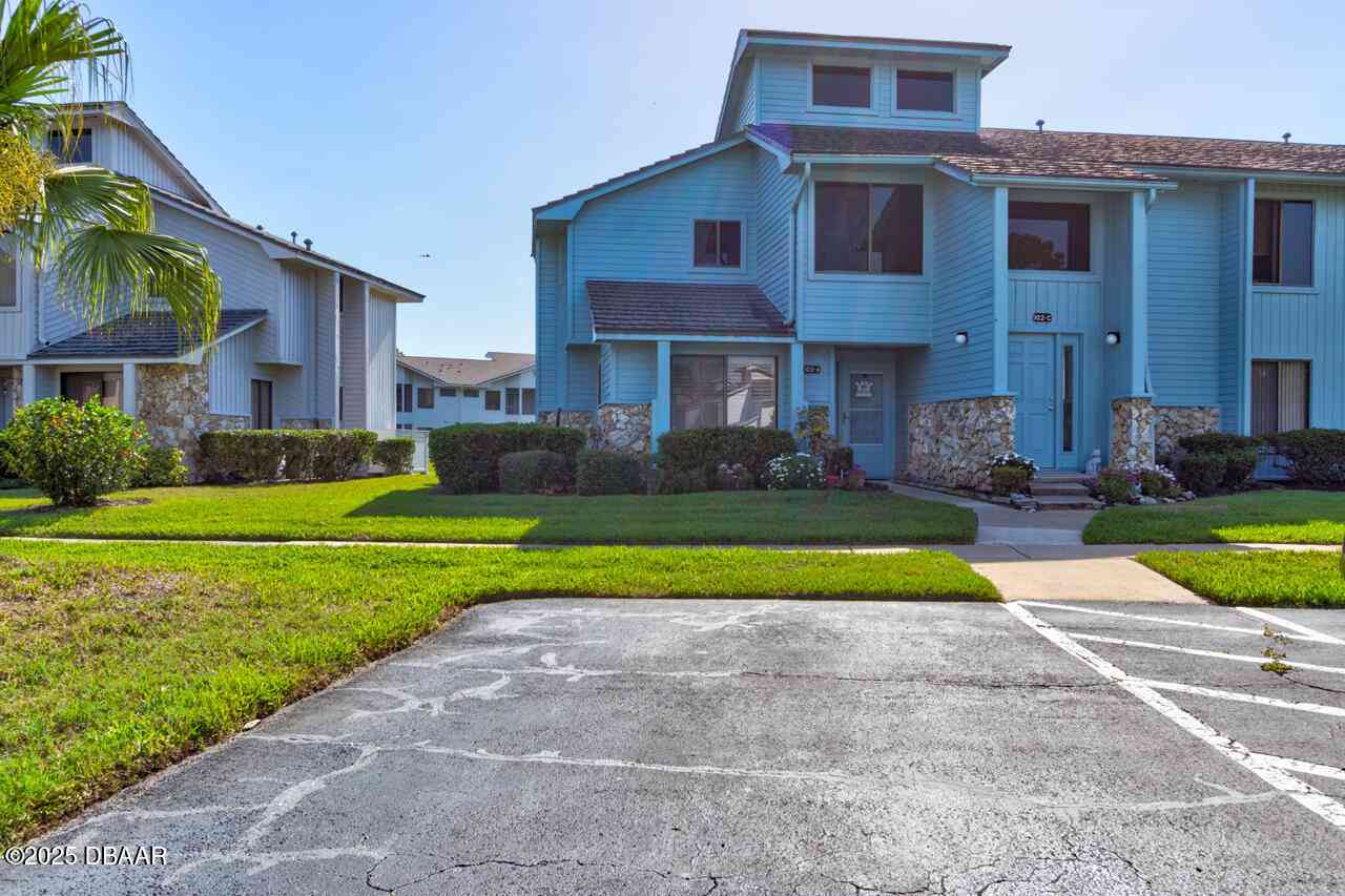 Condo For Sale - 102 Blue Heron Drive #A<br/> Daytona Beach, FL 32119